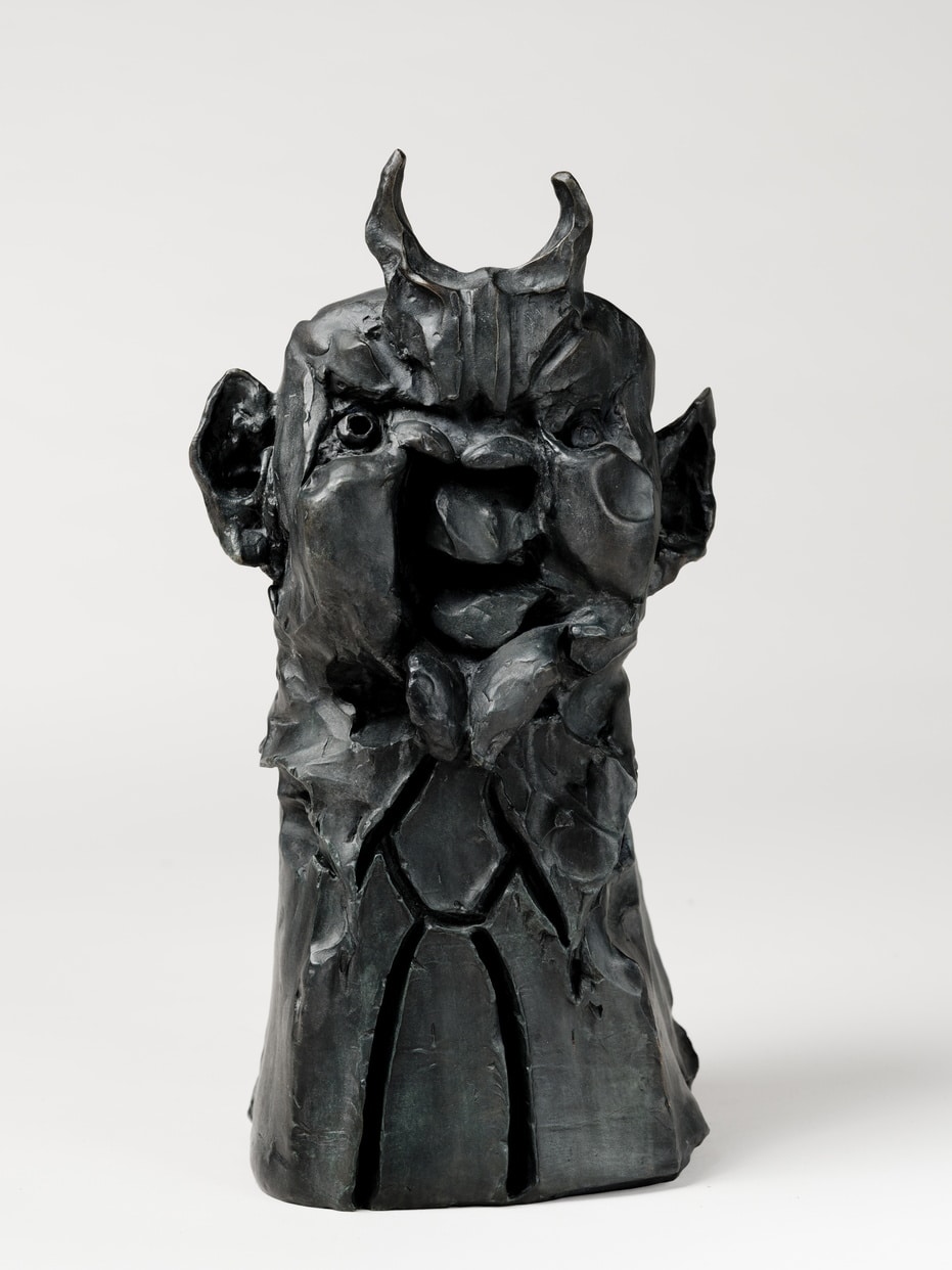 sculpture_266_931x1242
